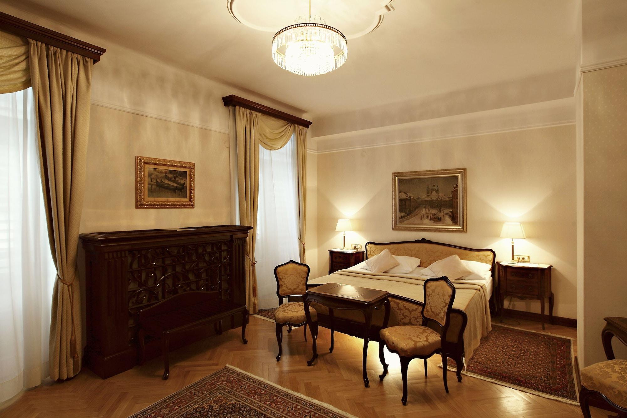 Grand Hotel Toplice - Small Luxury Hotels Of The World Bled Luaran gambar A room at the hotel