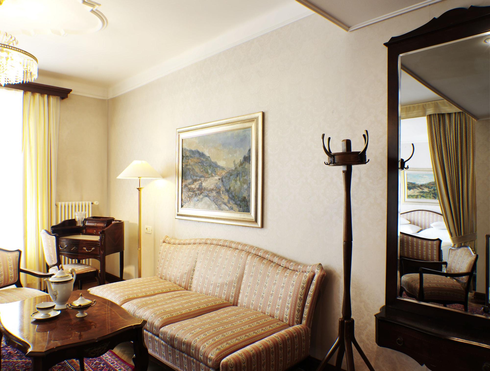 Grand Hotel Toplice - Small Luxury Hotels Of The World Bled Luaran gambar A room at the hotel