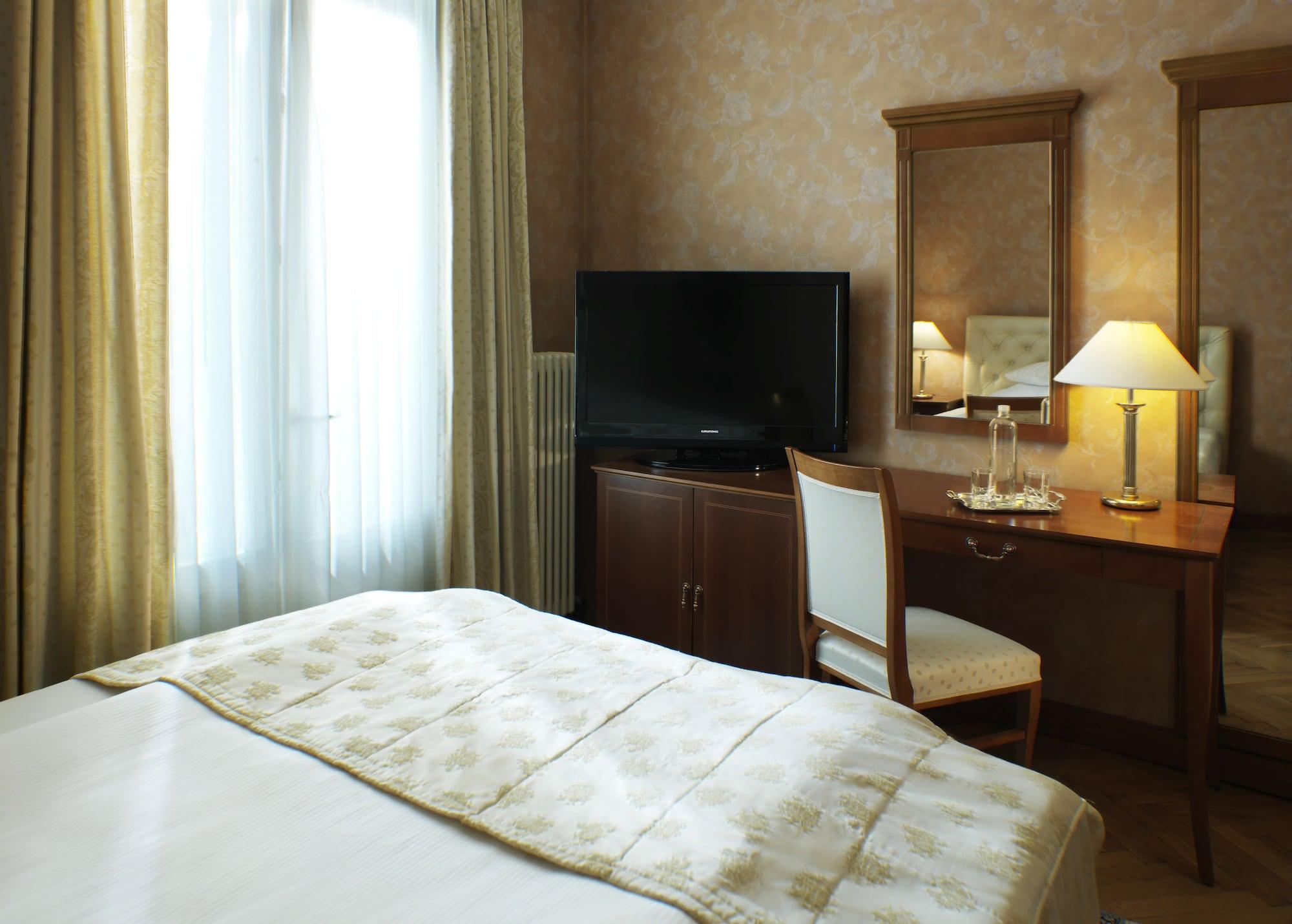 Grand Hotel Toplice - Small Luxury Hotels Of The World Bled Luaran gambar A room at the hotel