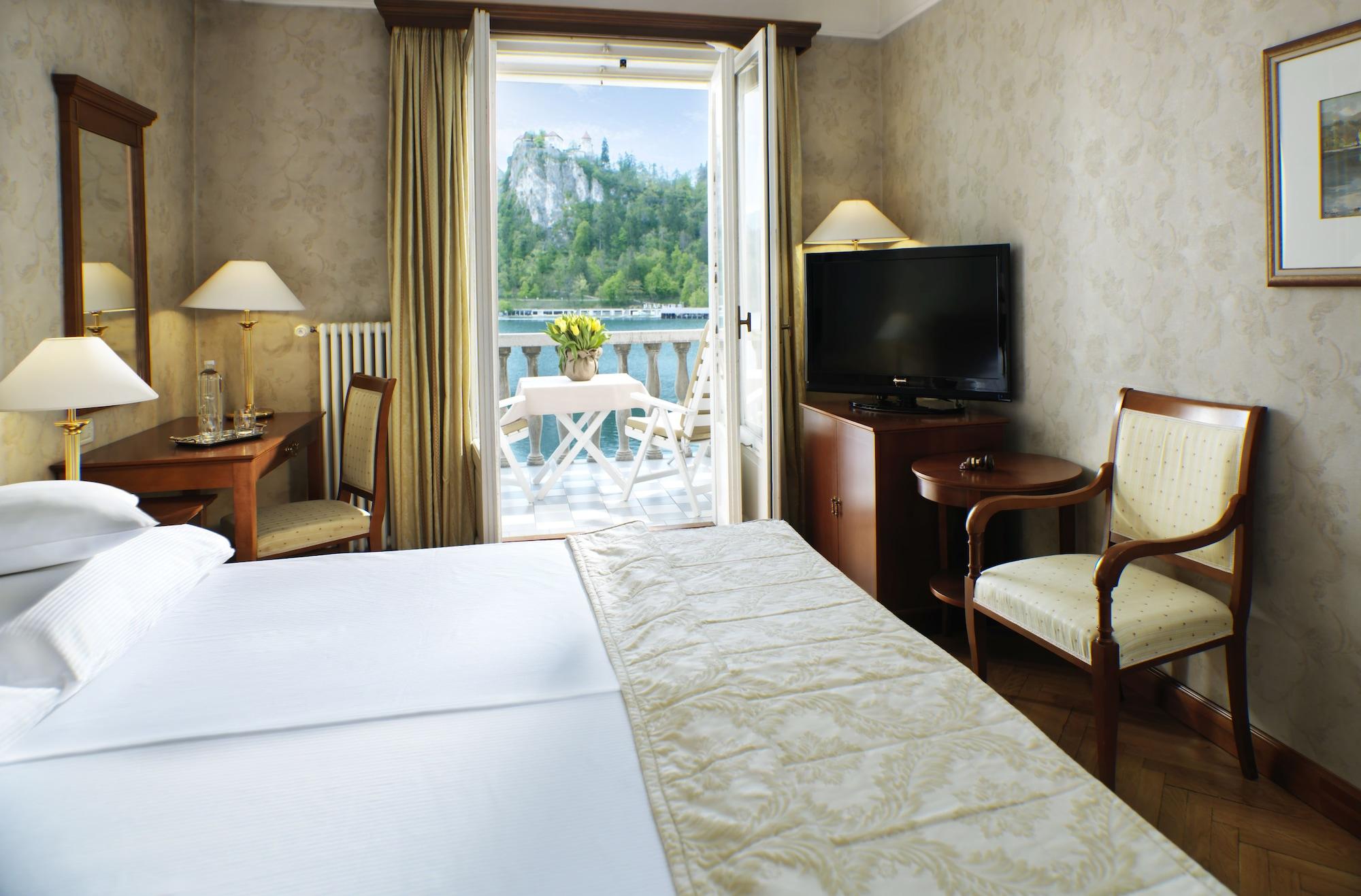 Grand Hotel Toplice - Small Luxury Hotels Of The World Bled Luaran gambar A room at the hotel