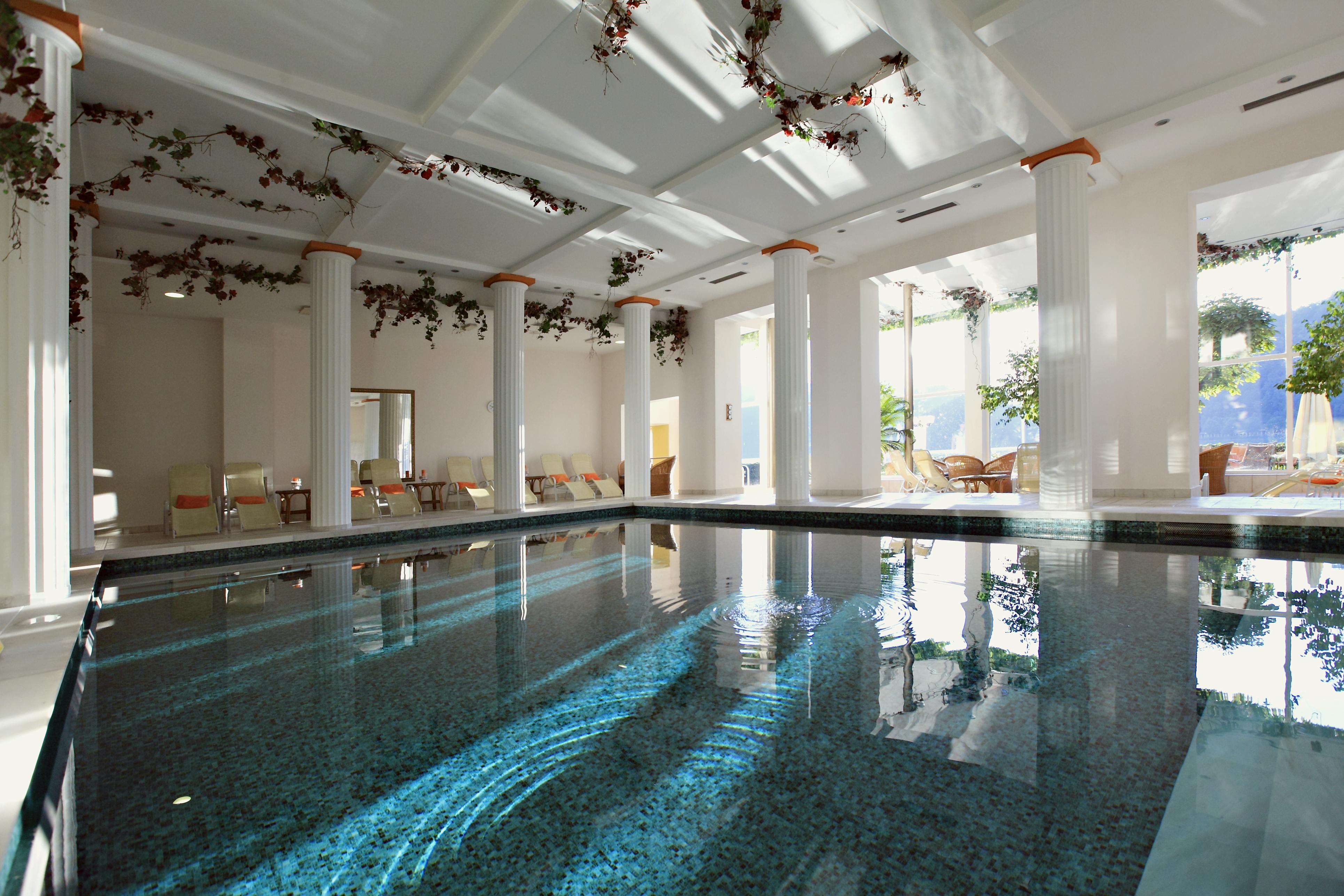 Grand Hotel Toplice - Small Luxury Hotels Of The World Bled Luaran gambar The swimming pool at the hotel