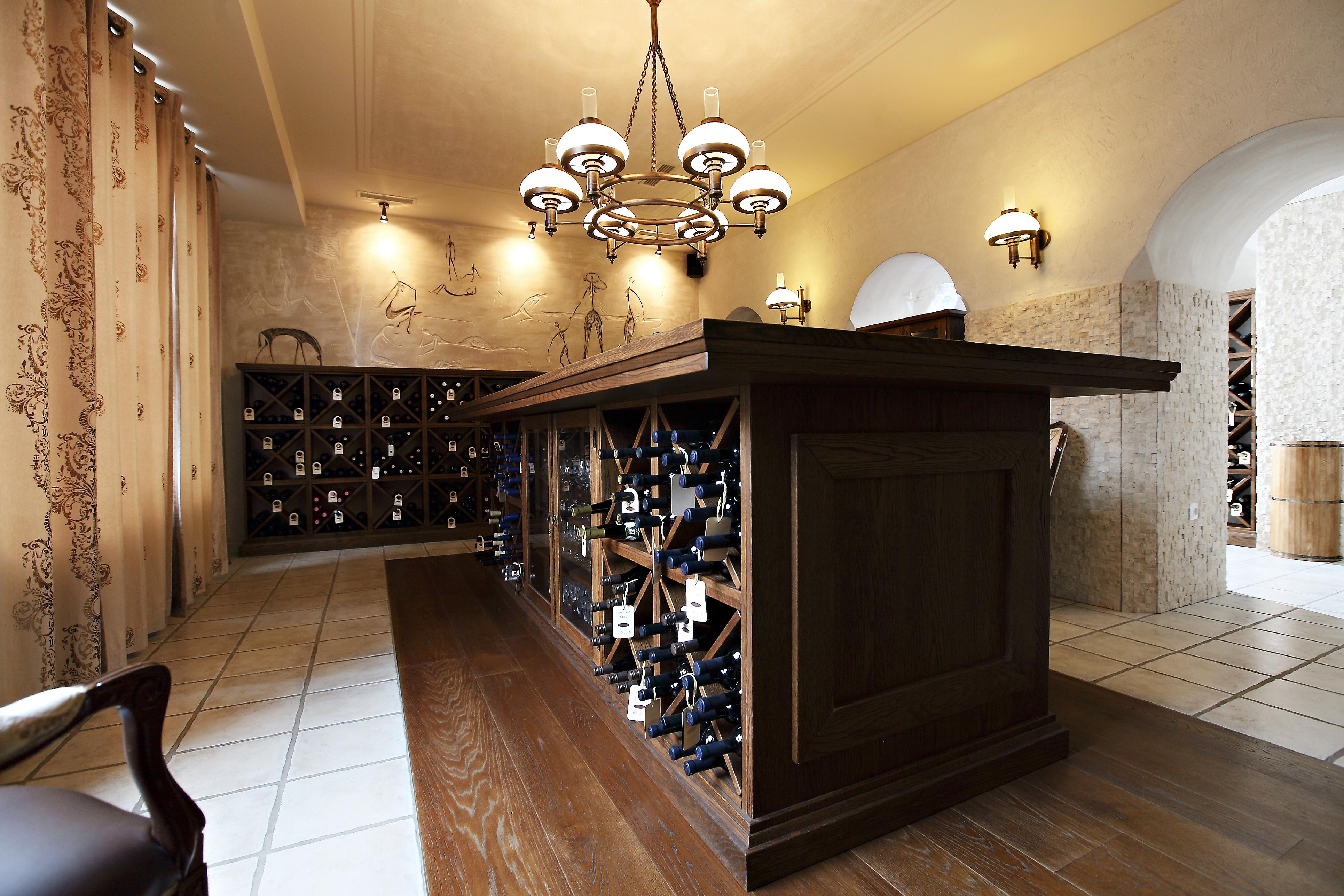 Grand Hotel Toplice - Small Luxury Hotels Of The World Bled Luaran gambar Wine cellar