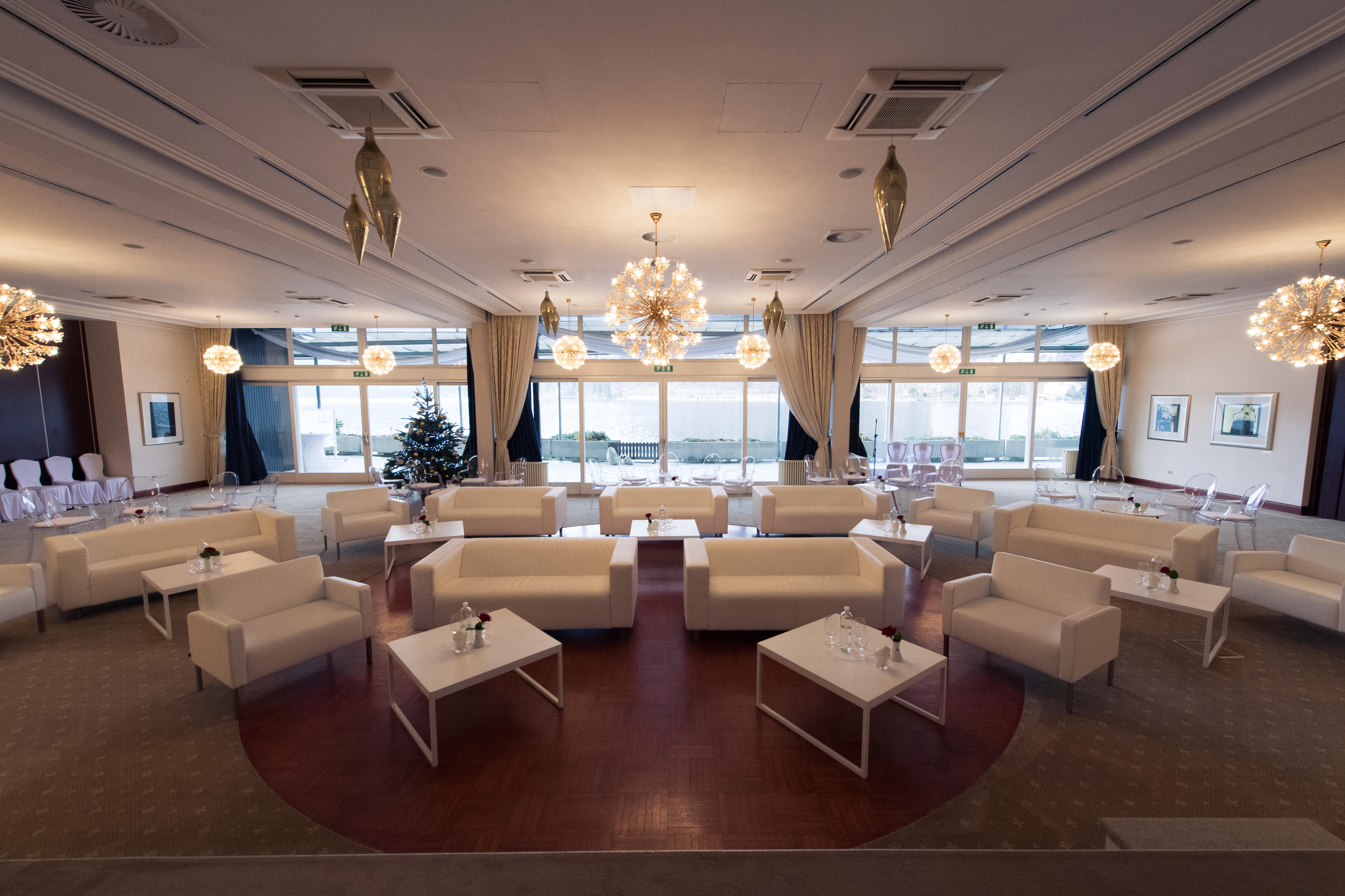 Grand Hotel Toplice - Small Luxury Hotels Of The World Bled Luaran gambar The lounge at the airport