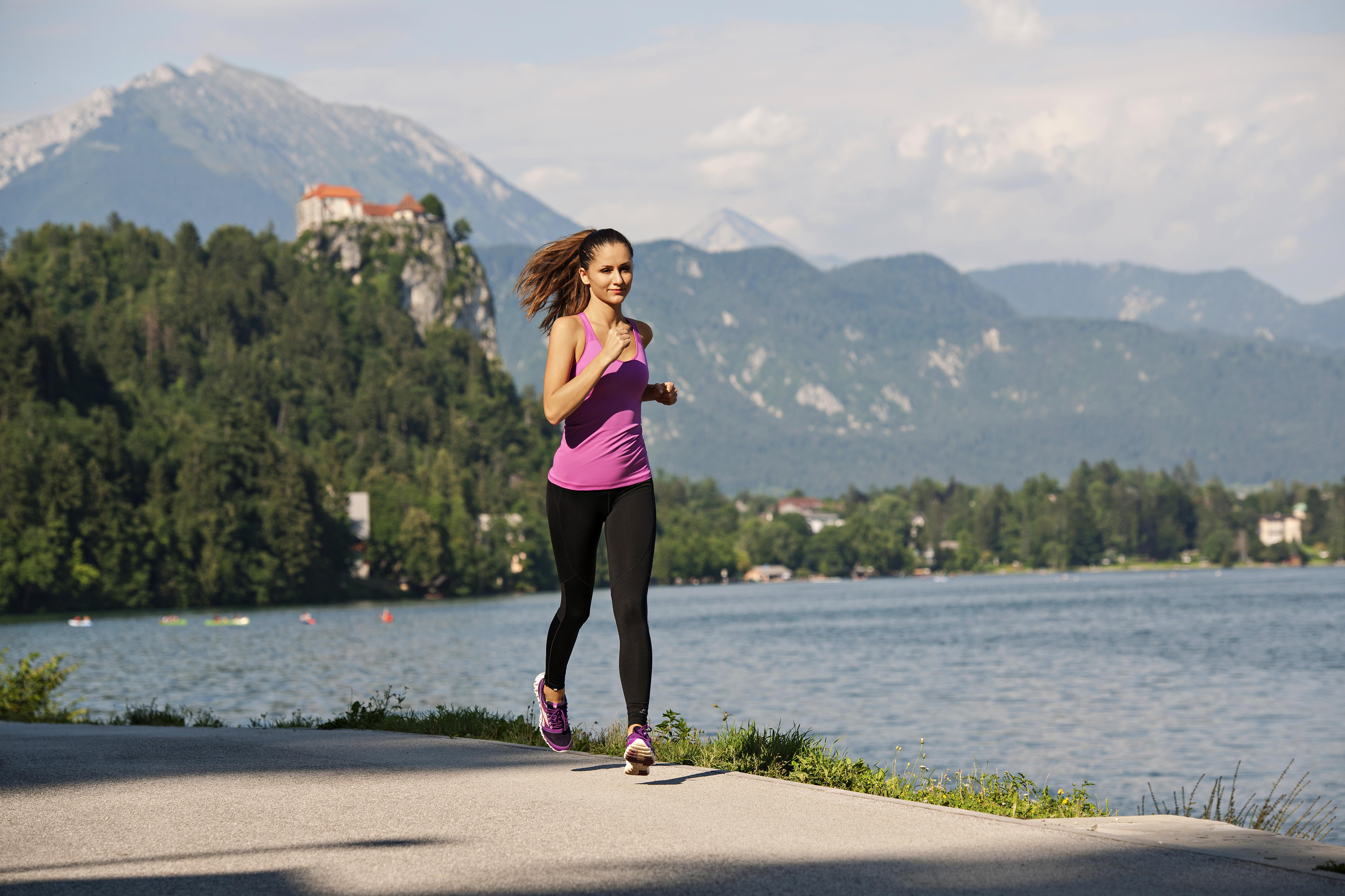 Grand Hotel Toplice - Small Luxury Hotels Of The World Bled Luaran gambar A woman jogging