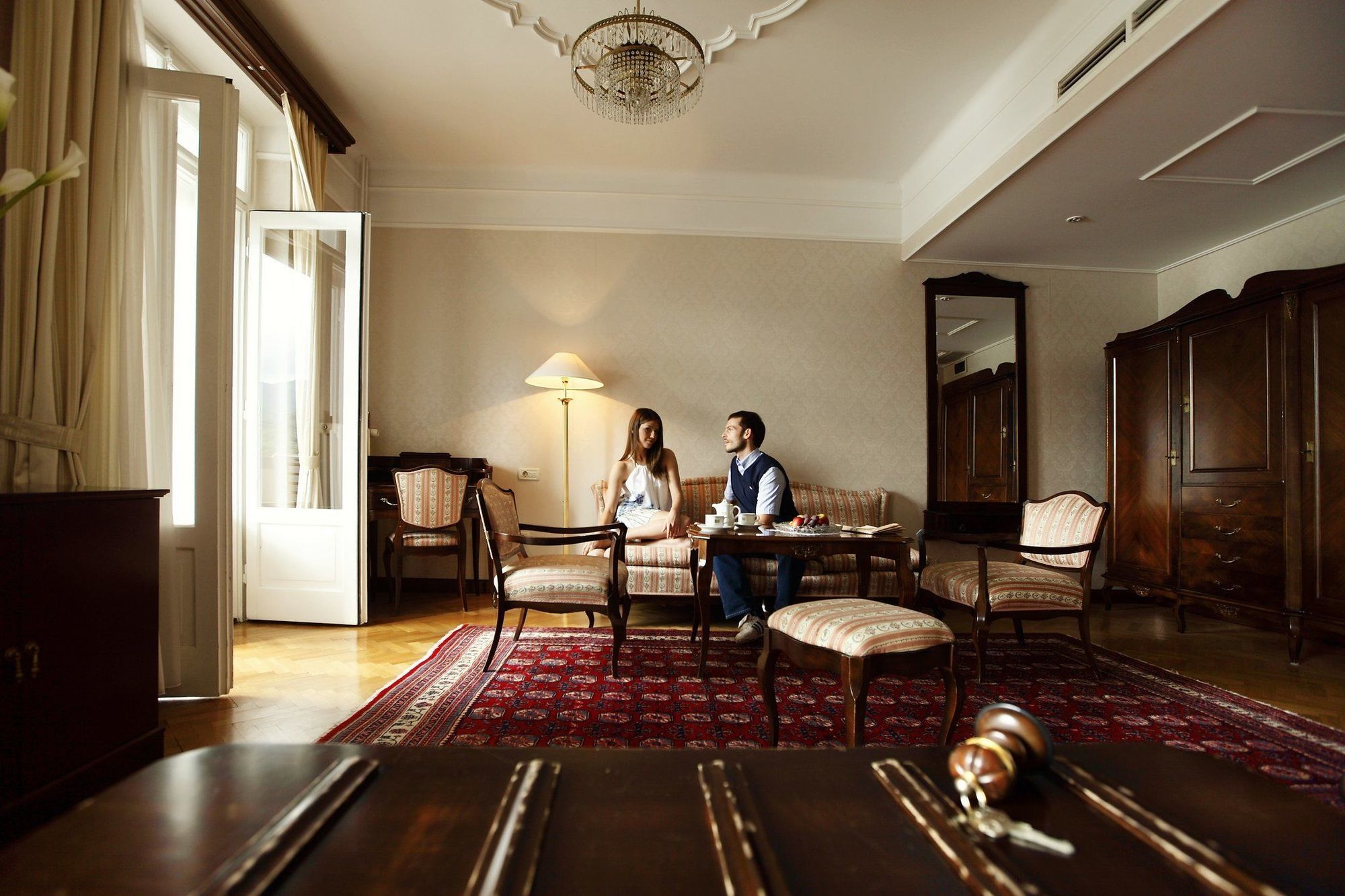 Grand Hotel Toplice - Small Luxury Hotels Of The World Bled Bilik gambar A suite at the Hotel de la Ville
