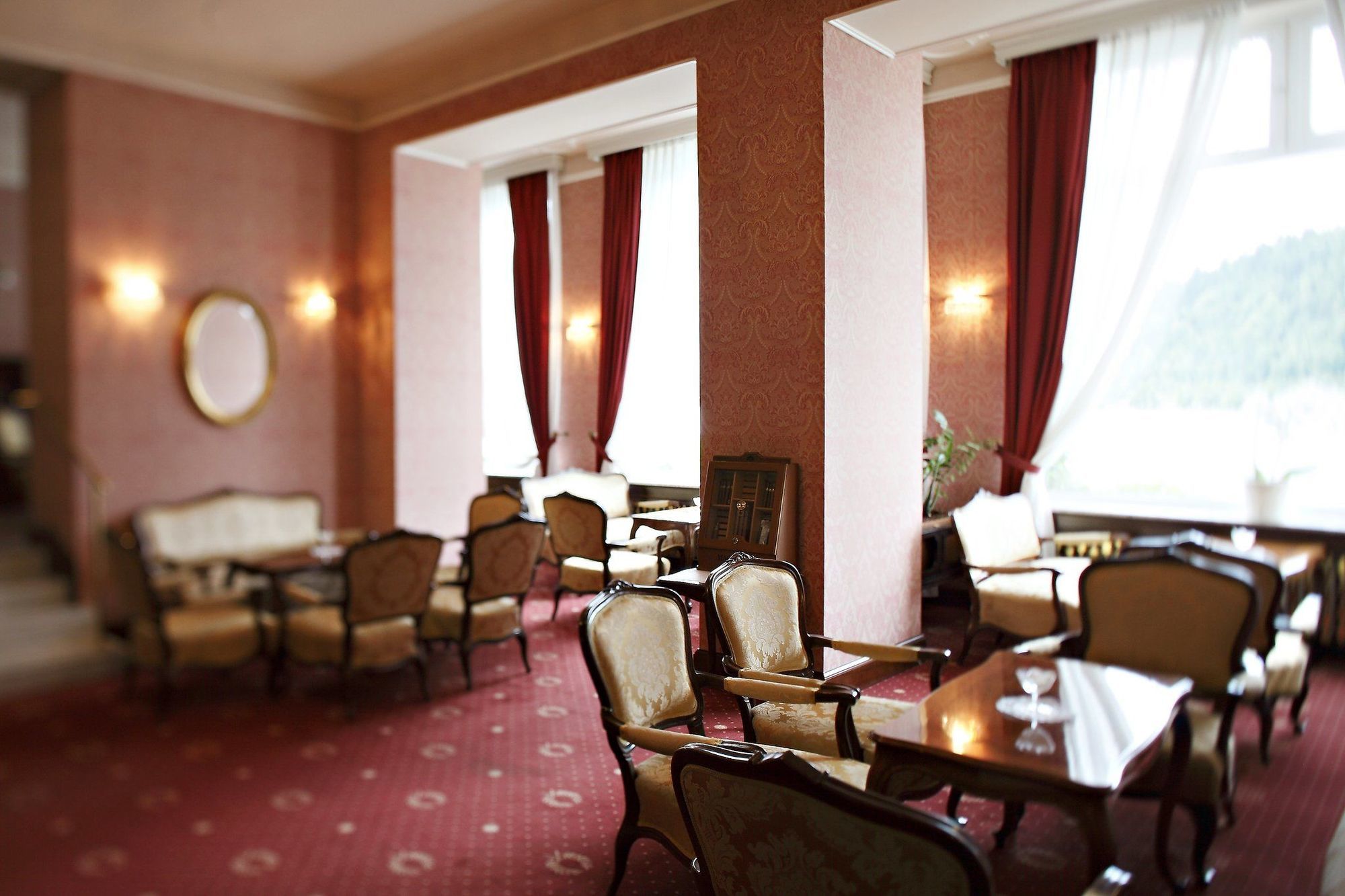 Grand Hotel Toplice - Small Luxury Hotels Of The World Bled Restoran gambar Interior of the hotel