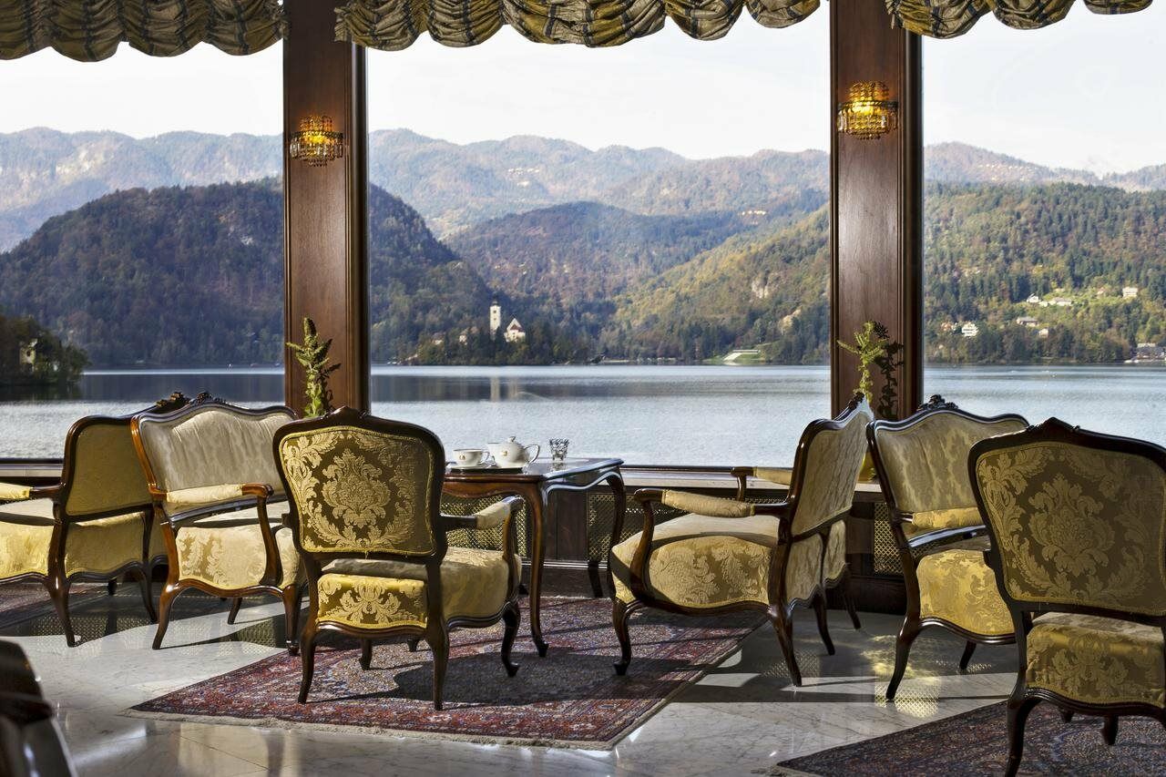 Grand Hotel Toplice - Small Luxury Hotels Of The World Bled Luaran gambar The lobby of the hotel